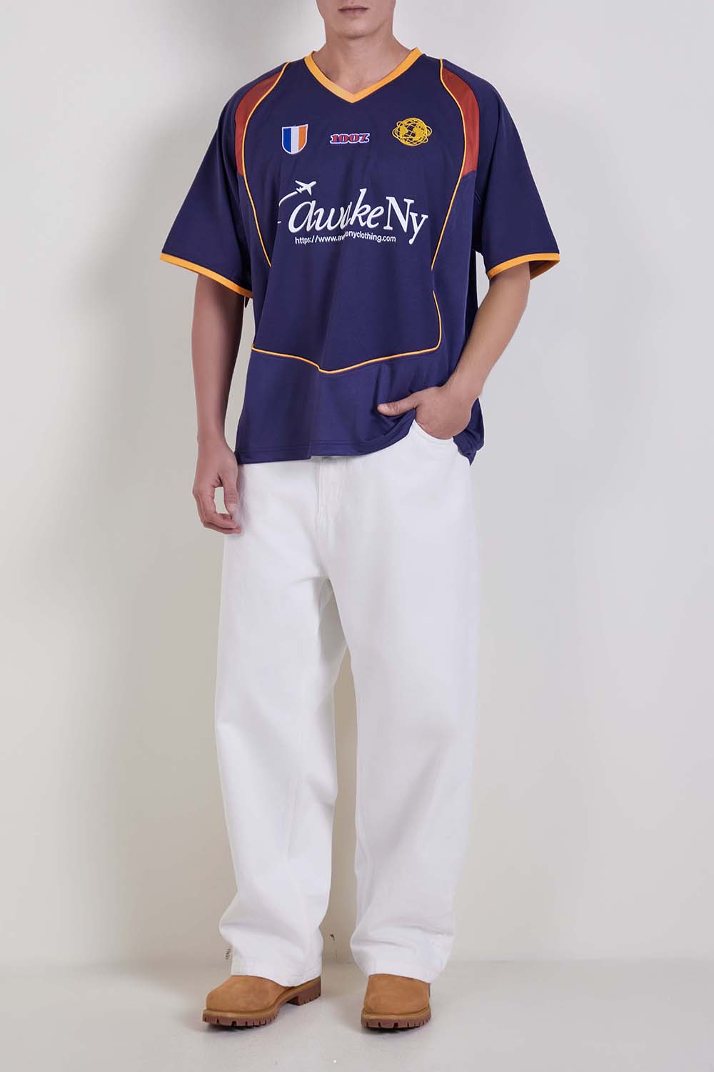 חולצת טי בגזרה משוחררת